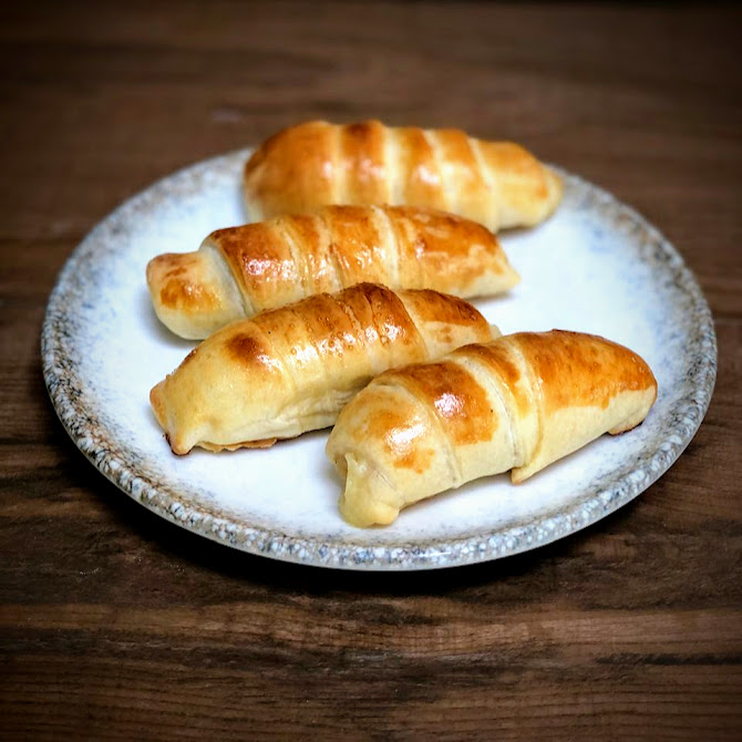 Mini Enroladinho de Queijo Minas Assado